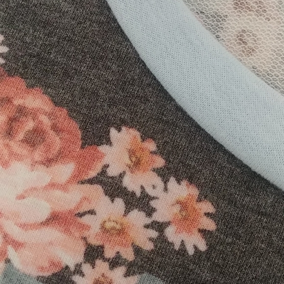 Super Soft Top! - Picture 5 of 5